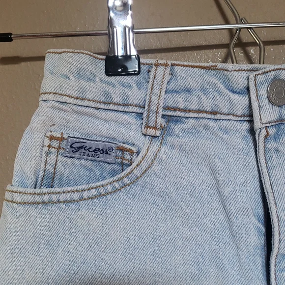 Vintage Girl's Guess Y2K Denim Cuffed Shorts - Picture 5 of 9